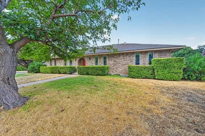 215 Roma Drive, Duncanville TX 75116 - Photo 2