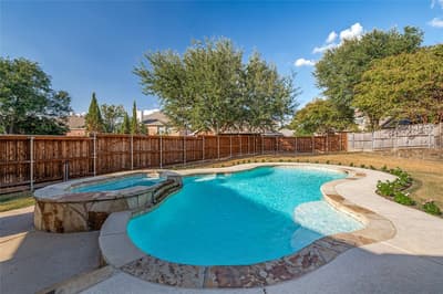 2405 Warwick Circle, McKinney TX 75072 - Photo 2