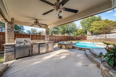 2405 Warwick Circle, McKinney TX 75072 - Photo 3