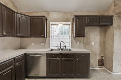 952 Freshwood Court, Arlington TX 76017 - Photo 4