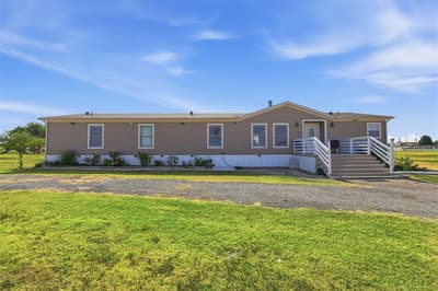 5812 Black Springs Lane, Joshua TX 76058