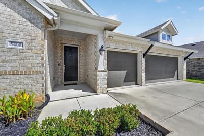 5408 High Pointe Drive, Haltom City TX 76137 - Photo 2