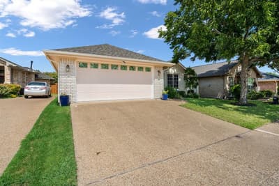 210 Bluebonnet Lane, Waxahachie TX 75165