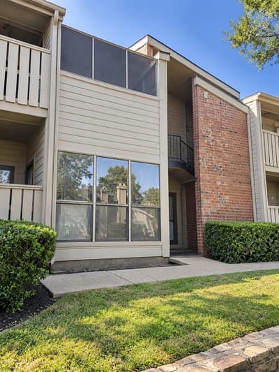 9600 Royal Lane # 302, Dallas TX 75243