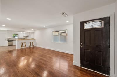 2626 Alden Avenue, Dallas TX 75211 - Photo 3