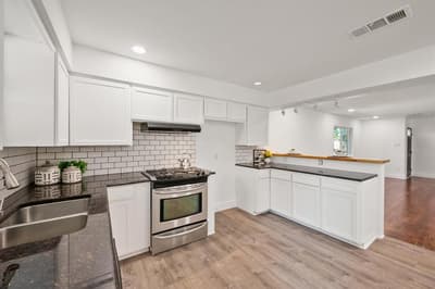 2626 Alden Avenue, Dallas TX 75211 - Photo 4
