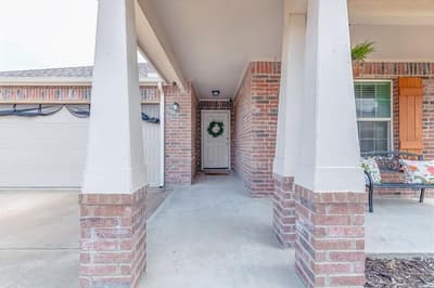 5913 Mountain Bluff Drive, Fort Worth TX 76179 - Photo 2
