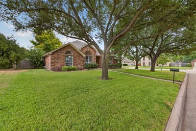 1600 Churchill Lane, Mansfield TX 76063 - Photo 4
