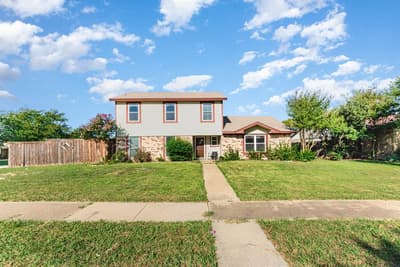 586 Abilene Drive, Lewisville TX 75067