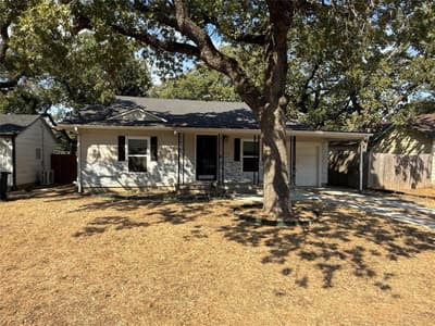 2826 Mcgee Street, Fort Worth TX 76112 - Photo 2