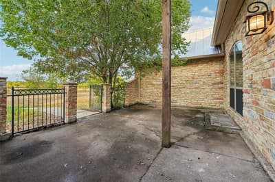 6620 Montgomery Road, Midlothian TX 76065 - Photo 4
