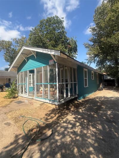 2925 Lenway Street, Dallas TX 75215 - Photo 2