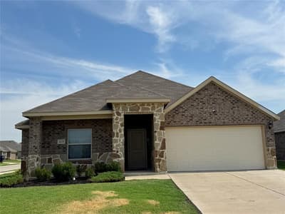418 War Emblem Lane, Waxahachie TX 75165