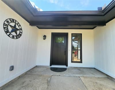 5300 Queenlily Court, Arlington TX 76018 - Photo 4