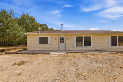 1005 Hickey Court, Granbury TX 76049 - Photo 2