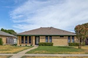 1721 Guildford Street, Garland TX 75044 - Photo 2