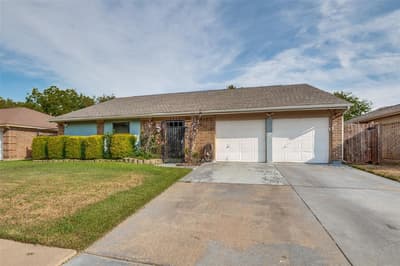 2307 Busch Drive, Arlington TX 76014 - Photo 3