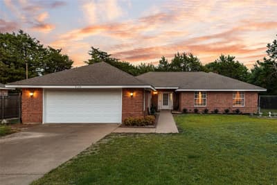 5120 Cliff Haven Drive, Dallas TX 75236 - Photo 2