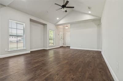 207 Ennis Street, Waxahachie TX 75165 - Photo 2