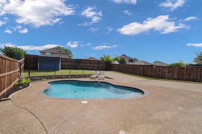 905 Elizabeth Drive, Lewisville TX 75067
