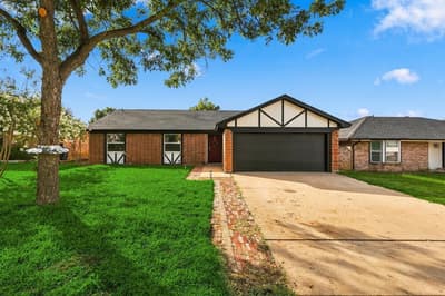 3113 Meadowmoor Street, Fort Worth TX 76133