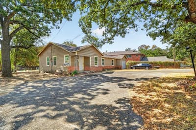 5800 Dallas Avenue, Fort Worth TX 76112 - Photo 2