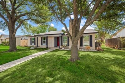 1206 Oakbluff Drive, Lancaster TX 75146 - Photo 2