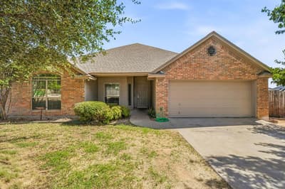914 Winding Road, Granbury TX 76049