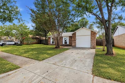 3817 Longmeadow Way, Fort Worth TX 76133 - Photo 3