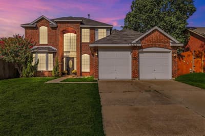 4323 Briar Hill Drive, Grand Prairie TX 75052 - Photo 2