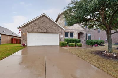 111 Thoroughbred Street, Waxahachie TX 75165 - Photo 2