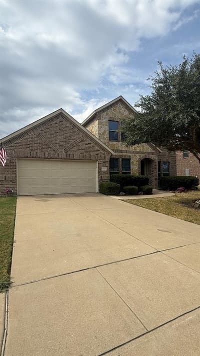 111 Thoroughbred Street, Waxahachie TX 75165