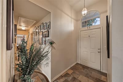 2722 Kingswood Boulevard, Grand Prairie TX 75052 - Photo 2