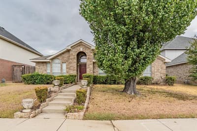 2722 Kingswood Boulevard, Grand Prairie TX 75052