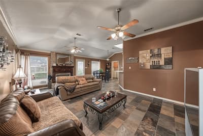 2722 Kingswood Boulevard, Grand Prairie TX 75052 - Photo 5