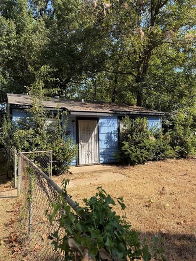 1830 Lyons Street, Shreveport LA 71108