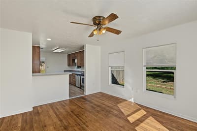 709 N Rusk Street, Weatherford TX 76086 - Photo 3