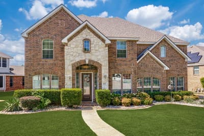 611 Creekwood Lane, Grand Prairie TX 75052