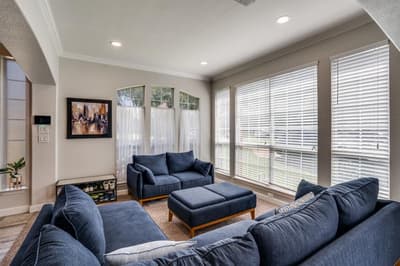 611 Creekwood Lane, Grand Prairie TX 75052 - Photo 4