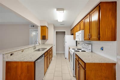 2325 Lido Lane, Arlington TX 76015 - Photo 4