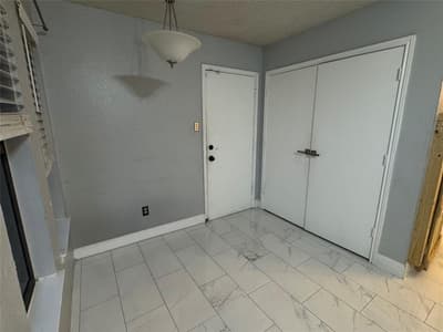 911 Gaynor Avenue, Duncanville TX 75137 - Photo 5