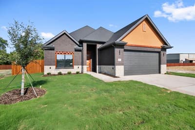 117 Yvonne Street, Red Oak TX 75154