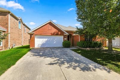 10500 Jaybird Drive, Fort Worth TX 76244 - Photo 2