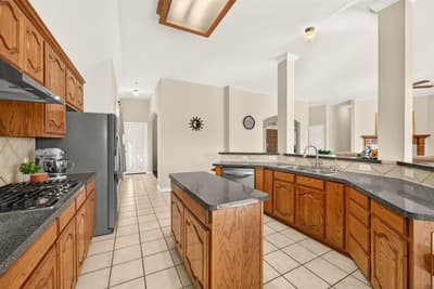 9150 Bastille Way, Frisco TX 75033 - Photo 3