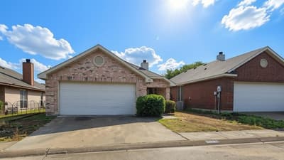 1031 Gaynor Avenue, Duncanville TX 75137