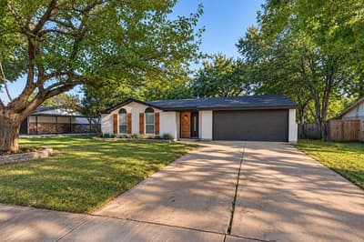 1003 E Dallas Street, Mansfield TX 76063 - Photo 2