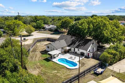 128 E Johnson Street, Hewitt TX 76643