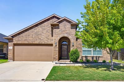 1121 Lakin Road, Fort Worth TX 76177