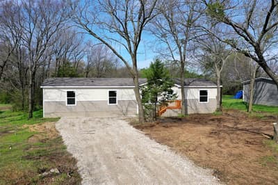 629 CR-167 Street, Whitesboro TX 76273