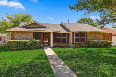 844 Woodrock Drive, Dallas TX 75217 - Photo 2